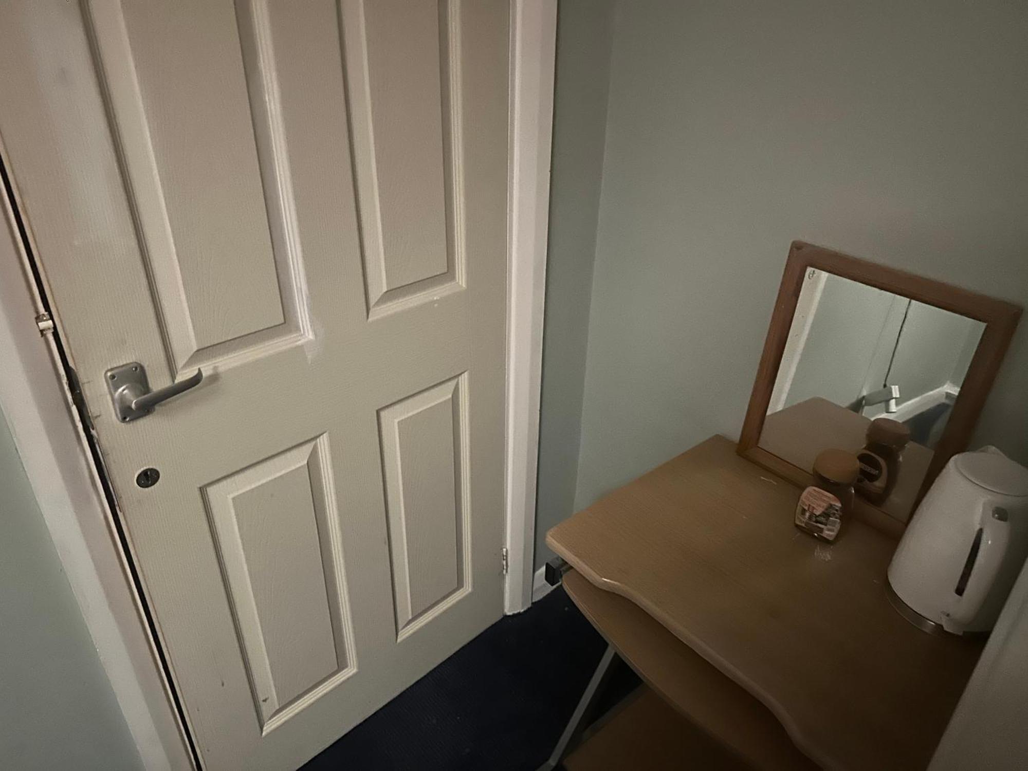 1 Bedroom In 3Bed House Bristol Exterior photo